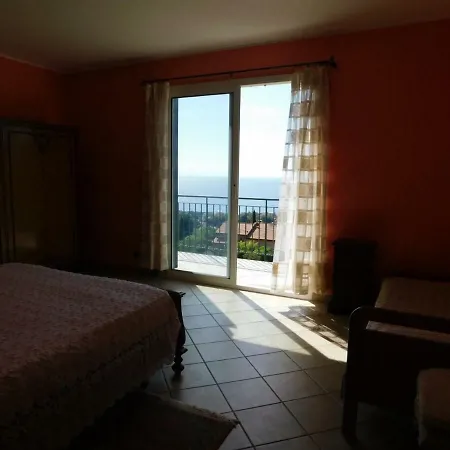 Via Delle Rose 34 Санремо